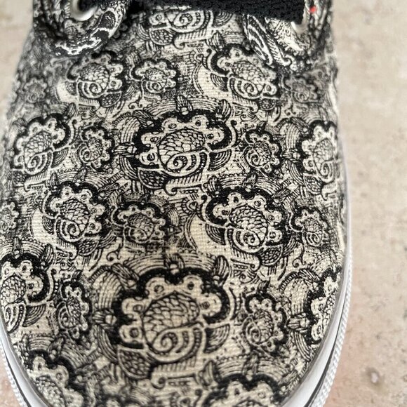 Vans Atwood Black/White Paisley Lace-Up Shoes, Size Women 7.5 - Picture 2 of 6
